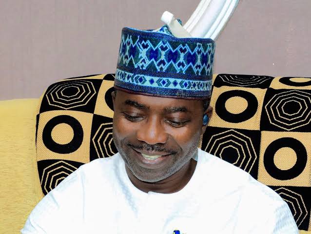 Ondo Council Chair Gifts Educational Materials to 1,000 Pupils